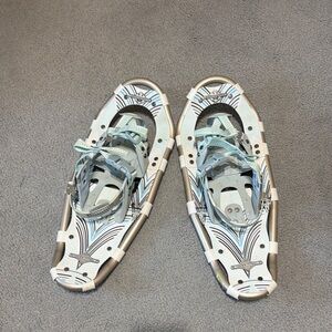 L.L. Bean Women’s Winter Walker Snowshoes with Adjustable Straps